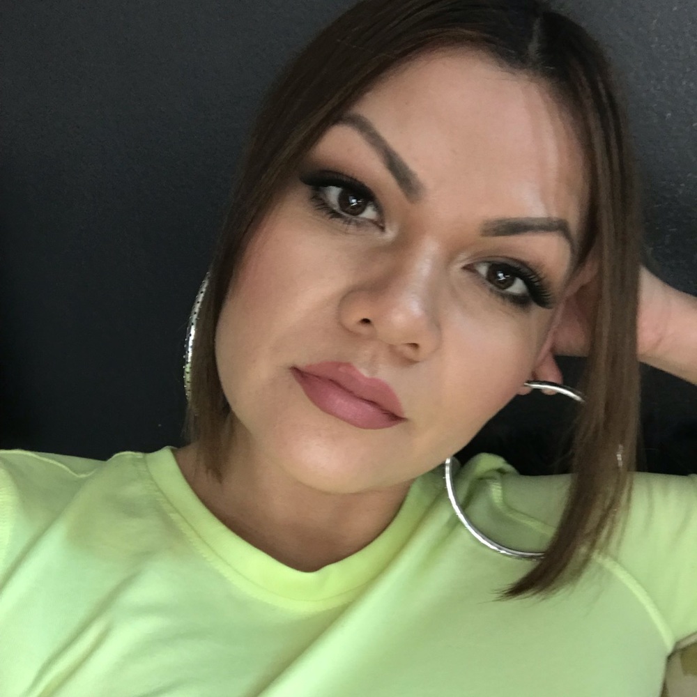 Meet your Posher, Lolorena